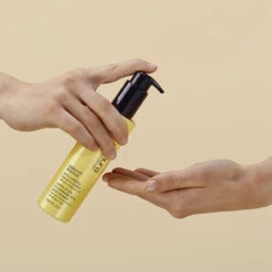 Crème D'Huile Nourrissante Essence Absolue Shu Uemura 150ml -Capillaires Produits Magasin 4 34188.1688726420